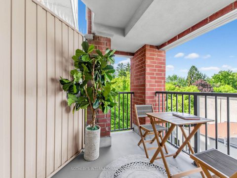 Photo 4 at 412 - 119 Merton Street, Mount Pleasant West, Toronto