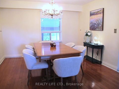 Photo 6 at 4 Rosalie Avenue, CFB, Toronto