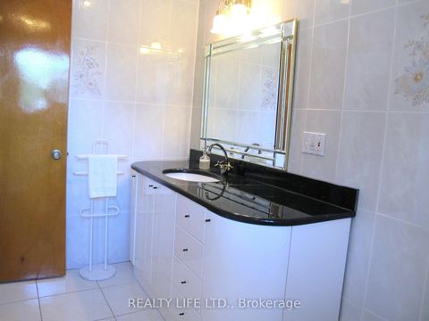 Photo 20 at 4 Rosalie Avenue, CFB, Toronto