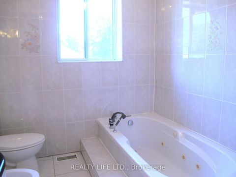 Photo 22 at 4 Rosalie Avenue, CFB, Toronto