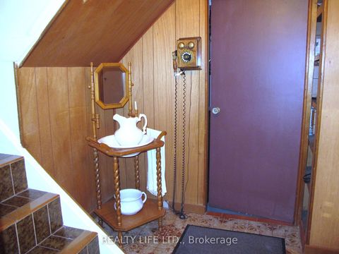 Photo 32 at 4 Rosalie Avenue, CFB, Toronto
