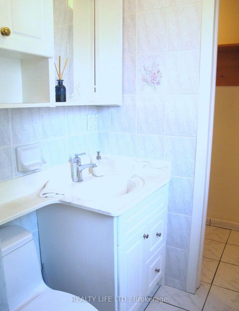 Photo 33 at 4 Rosalie Avenue, CFB, Toronto