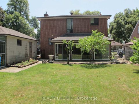 Photo 41 at 4 Rosalie Avenue, CFB, Toronto