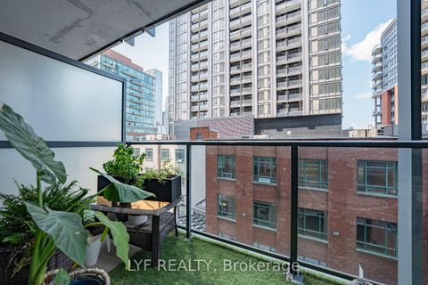 Photo 3 at 402 - 105 George Street, Moss Park, Toronto
