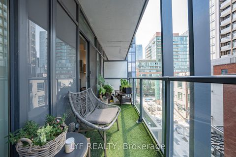 Photo 6 at 402 - 105 George Street, Moss Park, Toronto