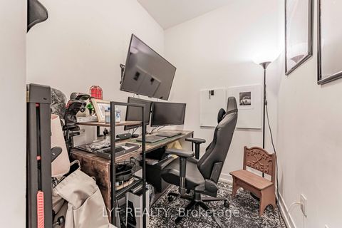 Photo 32 at 402 - 105 George Street, Moss Park, Toronto