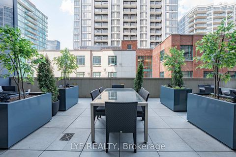 Photo 35 at 402 - 105 George Street, Moss Park, Toronto
