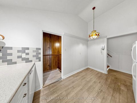 Photo 11 at 99 Oakley Boulevard, Bendale, Toronto