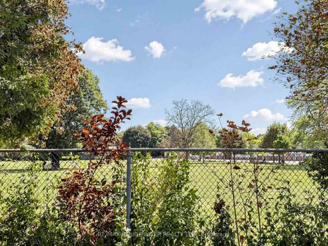 Photo 38 at 99 Oakley Boulevard, Bendale, Toronto