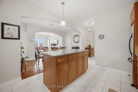 Photo 10 at 221 - 9519 Keele Street, Maple, Vaughan