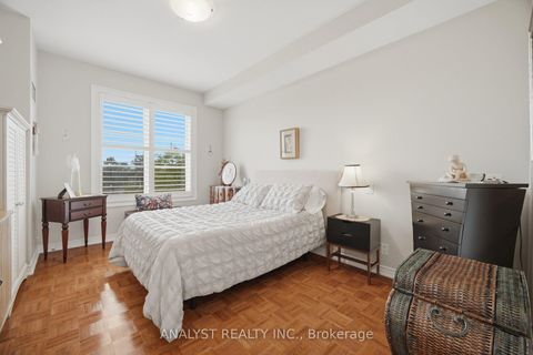 Photo 17 at 221 - 9519 Keele Street, Maple, Vaughan
