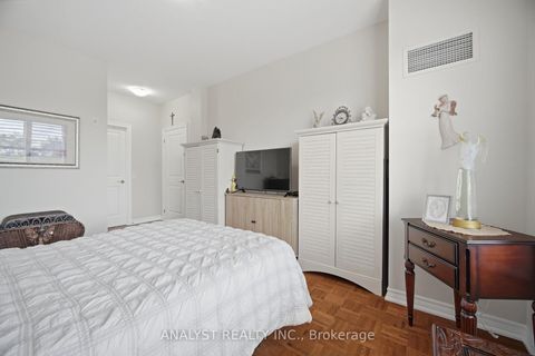 Photo 19 at 221 - 9519 Keele Street, Maple, Vaughan