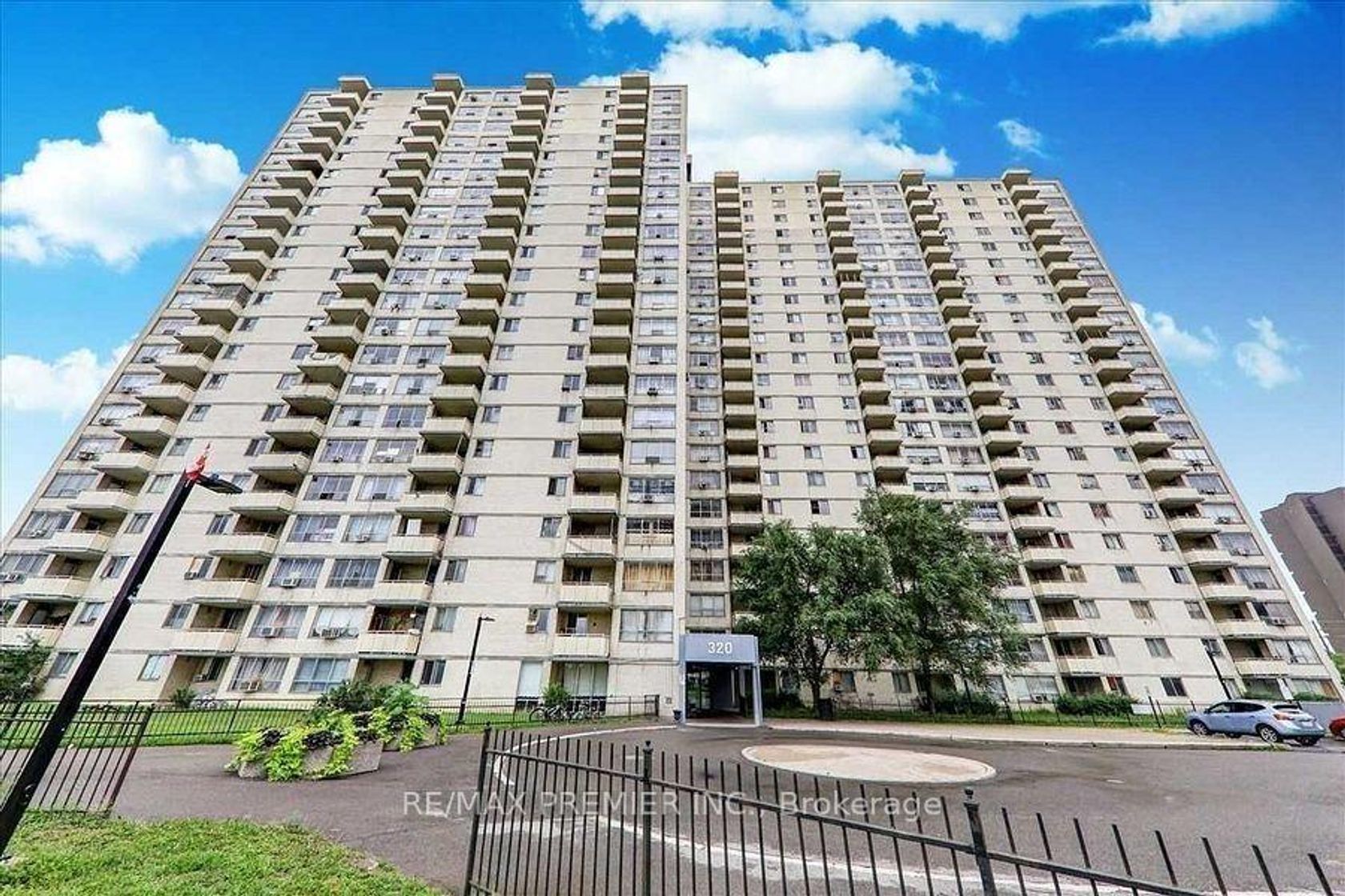 408 - 320 Dixon Road, The Westway, Toronto photo number 2