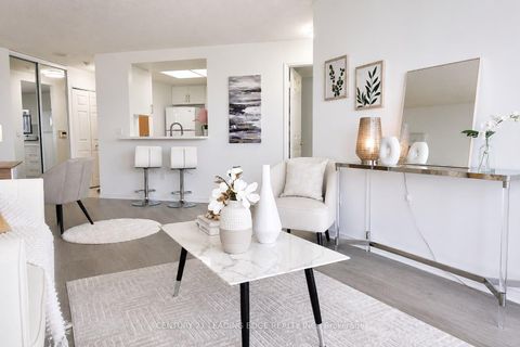Photo 8 at 1710 - 7 Concorde Place, Don Mills, Toronto