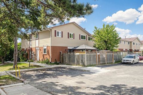 Photo 2 at 18 - 18 San Vito Way, Jane Heights, Toronto