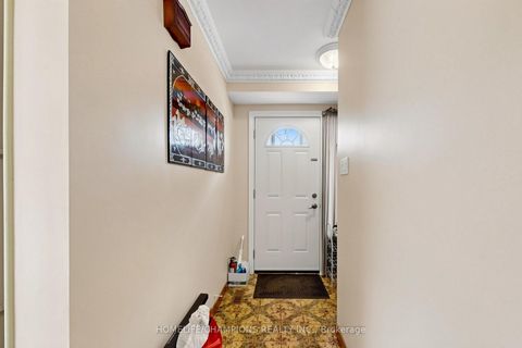 Photo 15 at 18 - 18 San Vito Way, Jane Heights, Toronto