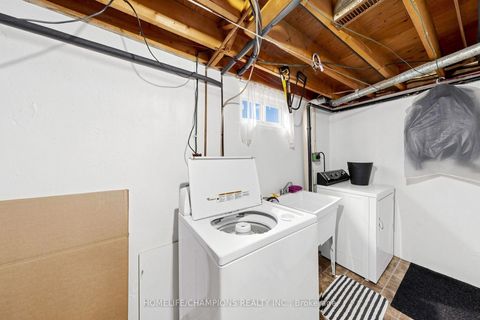 Photo 37 at 18 - 18 San Vito Way, Jane Heights, Toronto