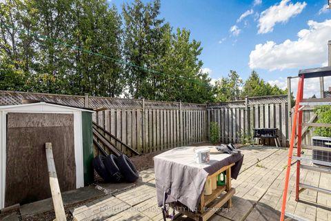 Photo 40 at 18 - 18 San Vito Way, Jane Heights, Toronto