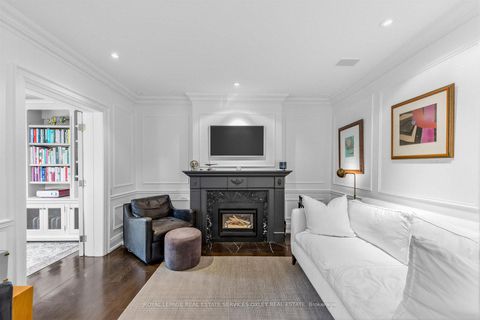 Photo 3 at 113 Inglewood Drive, Moore Park, Toronto