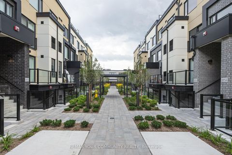 Photo 3 at 220 - 1650 Victoria Park Avenue, Victoria Village, Toronto
