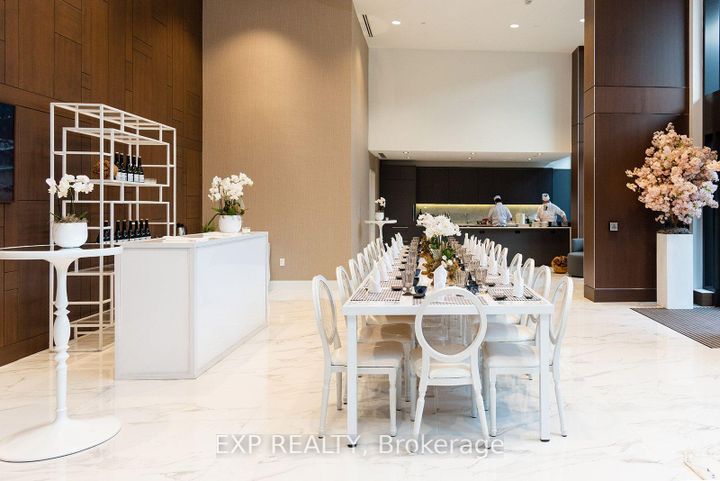Photo 3 at 912 - 85 Mcmahon Drive, Bayview Village, Toronto