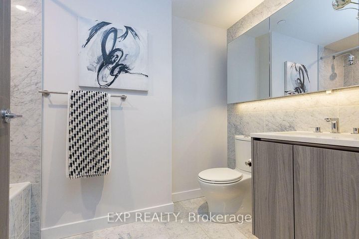 Photo 17 at 912 - 85 Mcmahon Drive, Bayview Village, Toronto