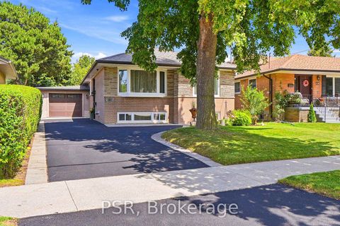 Photo 1 at 61 Robinglade Drive, West Deane, Toronto
