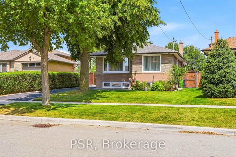 Photo 2 at 61 Robinglade Drive, West Deane, Toronto