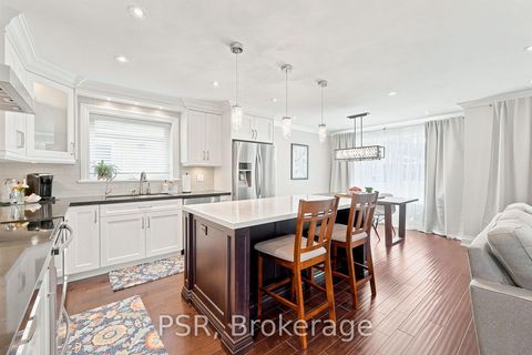 Photo 6 at 61 Robinglade Drive, West Deane, Toronto