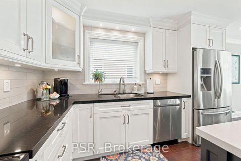 Photo 9 at 61 Robinglade Drive, West Deane, Toronto