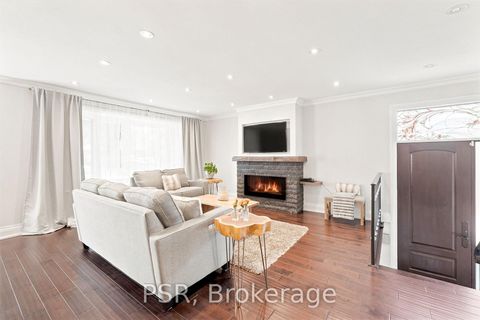 Photo 12 at 61 Robinglade Drive, West Deane, Toronto