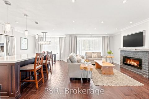 Photo 15 at 61 Robinglade Drive, West Deane, Toronto
