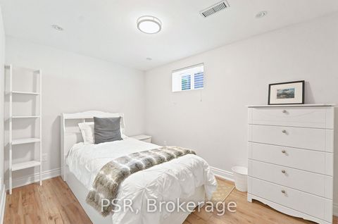Photo 31 at 61 Robinglade Drive, West Deane, Toronto
