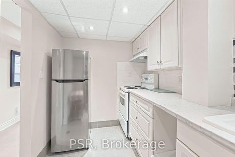 Photo 33 at 61 Robinglade Drive, West Deane, Toronto