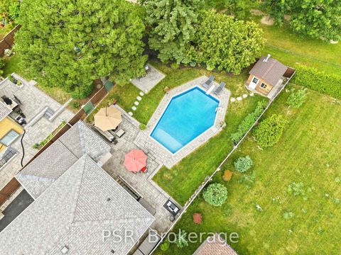 Photo 35 at 61 Robinglade Drive, West Deane, Toronto