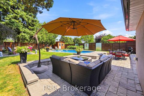 Photo 37 at 61 Robinglade Drive, West Deane, Toronto