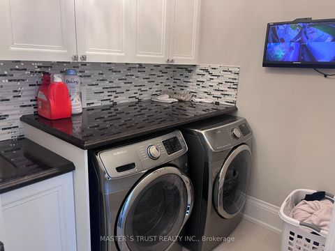 Photo 31 at 337 Horsham Avenue, Willowdale West, Toronto