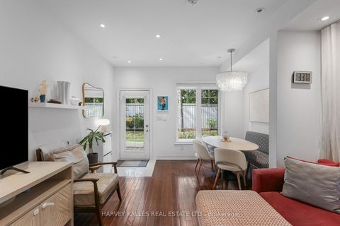 Photo 8 at 7 - 70 Hargrave Lane, York Mills, Toronto