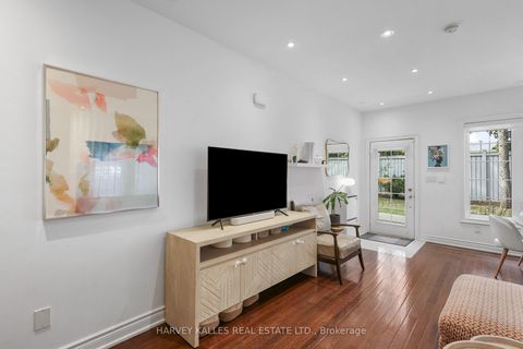 Photo 9 at 7 - 70 Hargrave Lane, York Mills, Toronto