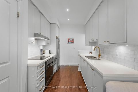 Photo 13 at 7 - 70 Hargrave Lane, York Mills, Toronto