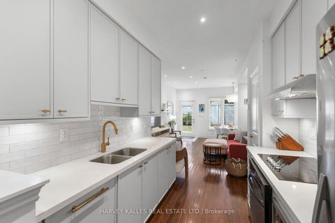 Photo 16 at 7 - 70 Hargrave Lane, York Mills, Toronto