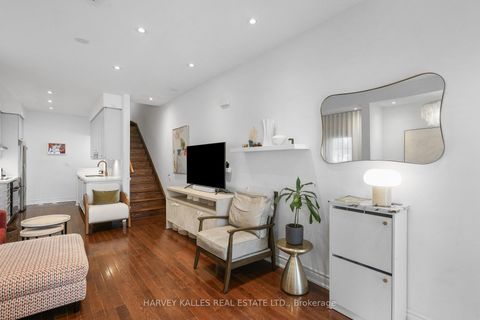 Photo 17 at 7 - 70 Hargrave Lane, York Mills, Toronto