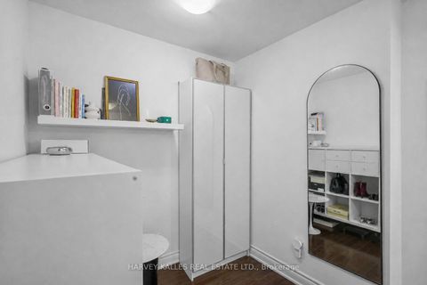 Photo 26 at 7 - 70 Hargrave Lane, York Mills, Toronto