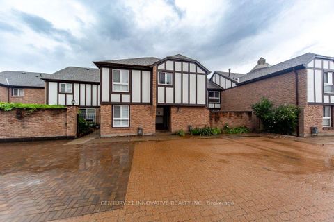 Photo 4 at 52 - 2 Dailing Gate NE, Malvern, Toronto