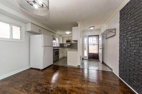 Photo 6 at 52 - 2 Dailing Gate NE, Malvern, Toronto
