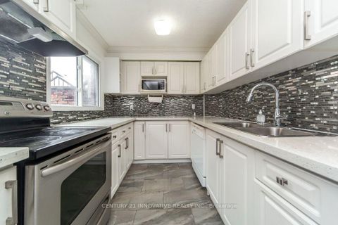 Photo 8 at 52 - 2 Dailing Gate NE, Malvern, Toronto