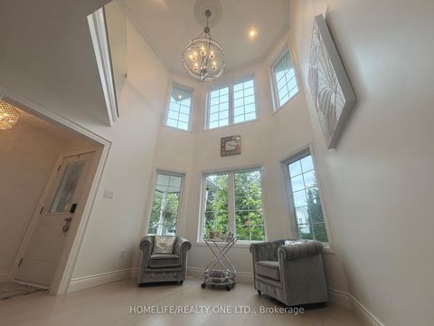 Photo 2 at 27 Glasgow Crescent, Keswick South, Georgina