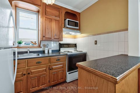 Photo 8 at 11 Yarrow Road, Eglinton West, Toronto