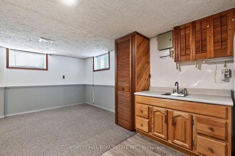 Photo 26 at 11 Yarrow Road, Eglinton West, Toronto
