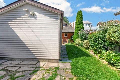 Photo 36 at 11 Yarrow Road, Eglinton West, Toronto